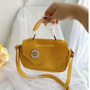 TERBARU ( BISA COD) Tas Selempang Wanita Bahan KULIT PU  PREMIUM TAHUN 2023 - Tas Slingbag Viral Wanita Korea Kekinian - Satu Ruang Luas Tali Bisa Di Sesuaikan-TasBahuWanita