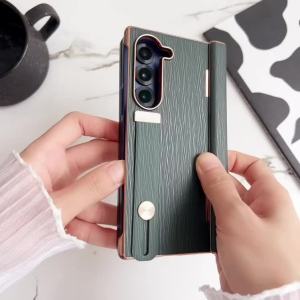 FCLuxury Fashion Z Fold 3 4 5 6 7 Leather Case Back Cover Gold Accents Samsung Galaxy Z Fold 7 Casing Hinge Protection Anti-Drop Durable Hard PC Phone Case with Finger Loop Holder