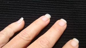 ครีมบำรุงเล็บและเสริมความแข็งแรงเพื่อซ่อมแซมและบำรุงเล็บที่อ่อนแอและลอกหรือเปราะและแตก