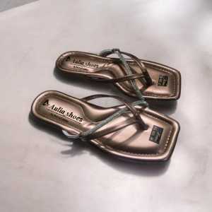 Sandal wanita Terbaru tali permata sandal TRENDY 2026 df01