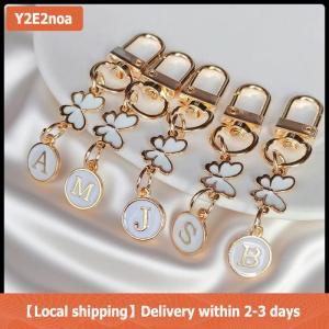 【Local shipping】 Metal Butterfly Letter Keychain Fashion A-z Letter Keyring Charms Car Key Holders Bag Pendant Accessories Jewelry Gift