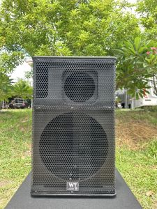 ตู้ลำโพง PS15 นิ้ว ไม้(ปาติเกิ้ล) ใส่แหลมจรวด888กับปากแตร8*8นิ้ว ตะแกรงเหล็ก เบ้าเสียบ ลูกยางรองกันลื่น งานตัดด้วยเครื่อง CNC