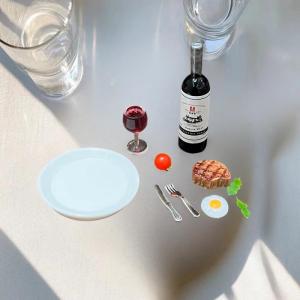 QUANSEN 1 Set Miniature Kitchen Doll House Simulation Model 1:12 Scale Dollhouse Mini Wine Steak Kit Home Decoracion Accessories