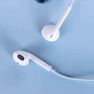 Suitable for 15pro Mobile Phone Wired Headset type-c Compatible with listening to music gaming and calling with high-quality sound headphones