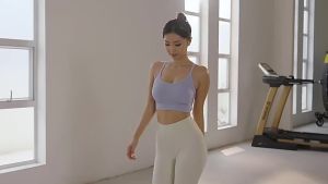 Thin Strap Cross Back Sports Bra Quick-Drying Shockproof Large Backless Yoga Underwear Detachable Chest Pad Fitness Bra细带式背扣运动文胸 速干防震 大背心式瑜伽内衣 可拆卸胸垫 健身文胸。。。