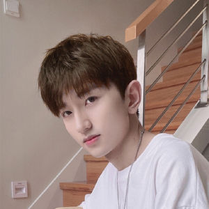 วิกผมผู้ชายเกาหลี วิกผมชายผมสั้น วิกผมรองทรง วิกผมสั้น วิกผมแฟชั่น วิกผมเสริมบุคลิก แฮร์พีชผมสั้น แฮร์พีชหน้าม้า มี 3 สี ผมปลอม