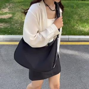 Factory Wholesale 2024 New Striped Nylon Cloth Dumpling Bag  Shoulder Bag Large-Capacity Crossbody Bag Mummy Bag