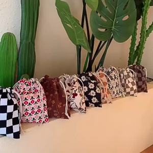 [SG Seller]Drawstring pouch cute hand-held small cloth bag student organizer bag gift bag student miscellaneous storage bag