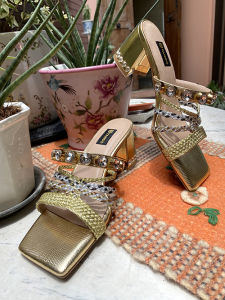 TANGO รองเท้าแฟชั่นสตรีรุ่น BOHEMIAN รองเท้าส้นสูง 2.5นิ้ว รองเท้าหนังแท้ ประดับเพชร