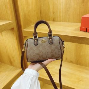 2026 RetroBoston Bag Women Fashion Versatile Temperament Crossbody Shoulder Handbag Hot Sale Casual Bag