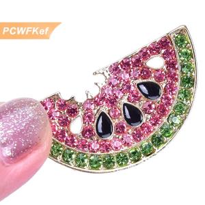 【PCWFKef】 เข็มกลัดแฟชั่นรูปแตงโมประดับคริสตัลเข็มกลัดเข็มกลัดติดปลอกคอเครื่องประดับ