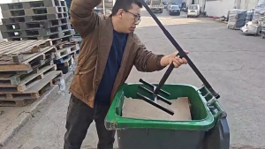 Manual Garbage Compactors Touchless Operation Adjustable Handle Suitable for Home Garden Restaurant Waste Reduction