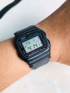 Đồng hồ điện tử si nhật Casio w46