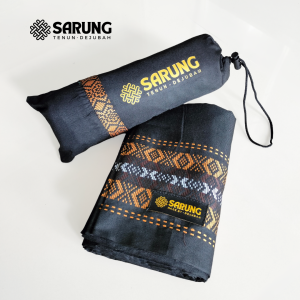 Dejubah - Sarung Tenun Premium Hitam Polos & Motif untuk Cowok Remaja Anak Laki-Laki & Traveling
