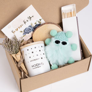 SET QUÀ TẶNG Nến Thơm và Móc Khoá Banh Xù - Phù hợp cho các dịp Sinh Nhật Tốt Nghiệp - Lumi Candle