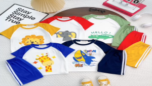 KIM120 Bộ ngắn phối tay áo quần chạy sọc (10-26kg) Minky Mom thun lạnh in mẫu hoạt hình dễ thương cho bé