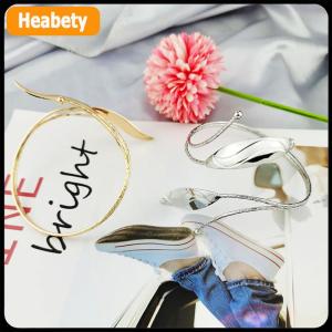 【2-3 ngày giao hàng】 Bohemian bướm lá quyến rũ trên vòng đeo tay chuỗi cánh tay kim loại Rỗng ra mô hình hình học cánh tay Retro Cuff Bangle Vòng đeo tay cơ thể