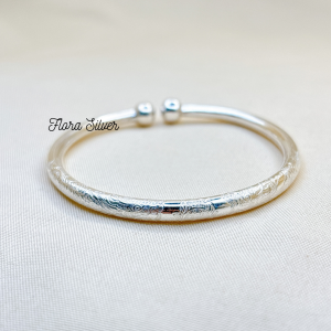 FLORA 0730V - Vòng tay bạc ta cua chỉnh size chạm khắc dành cho bé bé sơ sinh