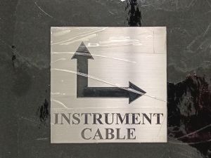 Cable Marker Plates With Directional Arrow