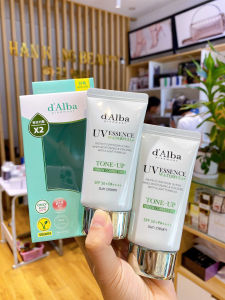 Kem chống nắng nâng tone dịu da dAlba UV Essence Waterfull+ Tone Up Green Correcting Sun Cream SPF50+ PA++++ 50ml