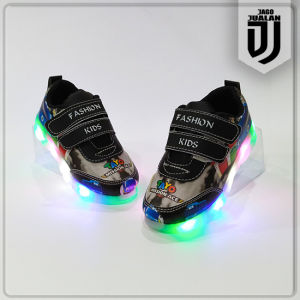 Sepatu Sneakers LITTLE BUS Lampu LED Anak usia 1 2 3 4 5 6 tahun / Sepatu Kets Perekat Anak Balita Cowok Cewek Trendy / Sepatu MENYALA Anak Laki Laki Perempuan Fashion / Sepatu Baby Casual Wanita Pria Sol Menyala / Sepatu Running Anak LED Lucu Motif Tayo