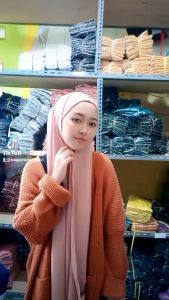 Pasmina Inner ~Pasmina Ceruty Babydoll 2in 1 Bisa Bolak Balik Pasmina Instan