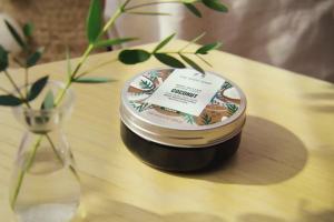 The Body Shop Dầu Dưỡng Thể Dừa – Chăm sóc da dưỡng ẩm cho da khô rất nhiều – Thuần chay – 6.4 Oz