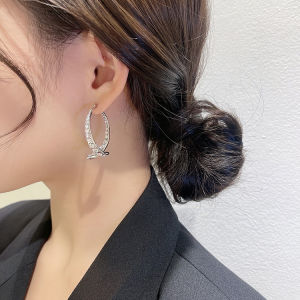Korean New Design Fashion Luxury Shiny Crystal Letter C Cross Smart Earrings Elegant Women Jewelry Wedding Party Accessories
