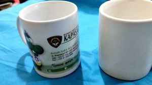 mug keramik dan melamin
