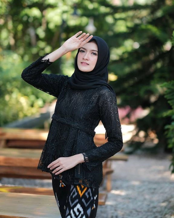 %5B%20BISA%20COD%20%5D%20KRISNA%20Batik%20Couple%20Hitam%20songket%20klasik%20Set%20kebaya%20Wisuda%20Kondangan%20Lamaran%20elegan%20dan%20mewah%20Baju%20seragam%20sarimbit%20Terbaru%20-%20Image%207