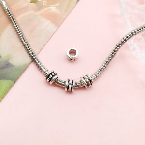 Hmeme ลูกปัดโลหะกลวงสีเงินโบราณของทิเบต30ชิ้น ล็อตสำหรับทำเครื่องประดับสร้อยข้อมือ DIY