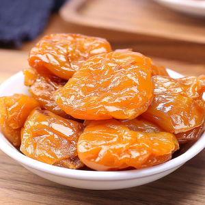 Pure Natural Bamboo Salt Dried Loquat No Additives Preserved Fruit Dried Pei Pa Koa With Bamboo Salt 纯天然云霄竹盐枇杷干