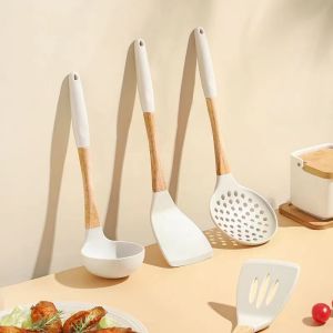 GAOBOOS kitchen utensils set food grade silicone high temperature resistance silicone spatula spoon colander food tong