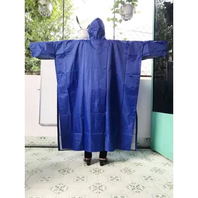 Áo Mưa Vải Dù Xẻ Tà Cánh Dơi Cao Cấp Avisure màu Xanh cho người lớn có túi đựng thanh lịch tiện lợi