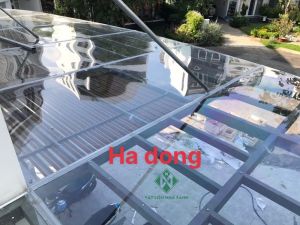 (Khổ cao 1.22m x dài 1m>> dày 1.6 ly) Tấm nhựa phẳng poly lấy ánh sáng màu TRONG SUỐT che nắng che mưa đều được DÀY DẶN