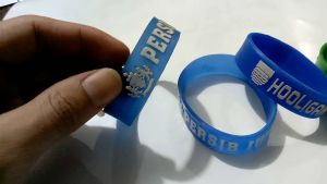 Gelang Persaudaraan Persib Dan Persebaya Rubber Bracelet Viking Dan Bonek Mania Produk Terbaru Berkualitas