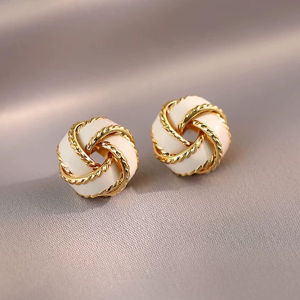 Fashionable Ring Gift 奶油白中式同心结耳环小众设计感高级 独特耳钉轻奢气质耳饰女