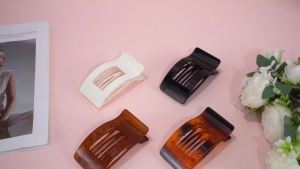 Velscrun Flat Hair Clips for Women Girls Matte Lay Flat Claw Clips Strong Hold Large Side Hair Clip All Hair Types French Duck Billed Hair Jaw Claw Clip Non Slip Grip for Daily Styling Amber