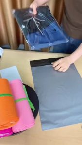 1Kg Túi Niêm Phong Túi Gói Hàng 3 lớp đủ màu và đủ size siêu bóng siêu dai giá siêu sốc