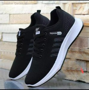 "super hemat!!! sepatu fashion CHX pria terbaru//sepatu sport pria terpopuler - Ukuran 37-45, Warna Tersedia, Tabel Perbandingan Ukuran Pria"