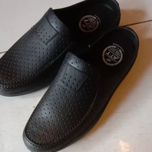 Selop Pria Kuat & Empuk: Desain Ergonomis & Bahan Lentur