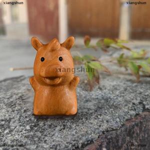 [COD] xiangshun รูปปั้นม้าแปลกๆสำหรับตกแต่ง2026ตรุษจีน1 2ชิ้นรูปปั้นม้าจักรราศีทำจากไม้แกะสลักรูปม้าของตกแต่งโต๊ะของตกแต่งรถยนต์
