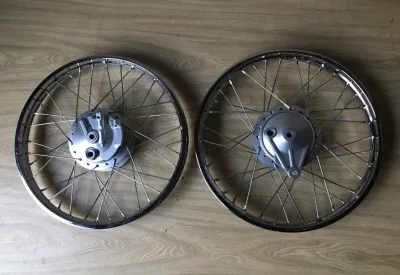 BỘ CĂM ĐÙM NIỀNG(CĐN)-VÀNH NAN SẮT ĐÙM 110(PHANH CƠ) LÊN ZIN CHO HONDA WAVE S RS RSX @ 110DREAM 110BLADE 110 KHÔNG CHẾ CHÁO