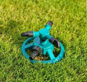 สปริงเกอร์ รดน้ำต้นไม้ในสวน หมุนรอบทิศ 360 องศา สปริงเกอร์รดน้ำ สปริงเกอร์สนามหญ้า