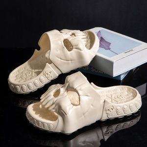 ＜906＞ รองเท้าแตะหัวกะโหลกตลกรองเท้าแตะใส่อาบน้ำในบ้านในร่มฤดูร้อนสำหรับผู้ชาย