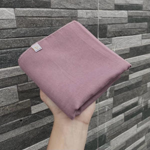 Hijab Paris Classic – Kerudung Segiempat Polos Ringan & Nyaman