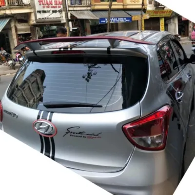 Đuôi gió Hyundai i10 Hatback 1 đầu dáng thể thao có đèn loại đẹp mộc chưa sơn