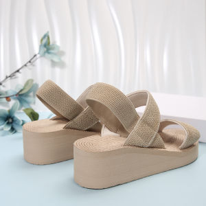 [Free Shipping] High-quality product: Summer womens beach sandals trendy outdoor flip-flops bulk discounts available flat and comfortable