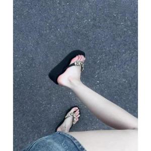 Free Shipping Rhinestone Flip-Flops Thick-Soled WomenS Outdoor Sandals Summer 2026 New Fashion Height-Increasing Wedge Heels Non-Slip Beach Sandals
