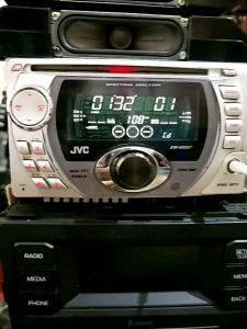 Đầu CD radio AUX lắp cho các loại xe : JVC KW XG55T